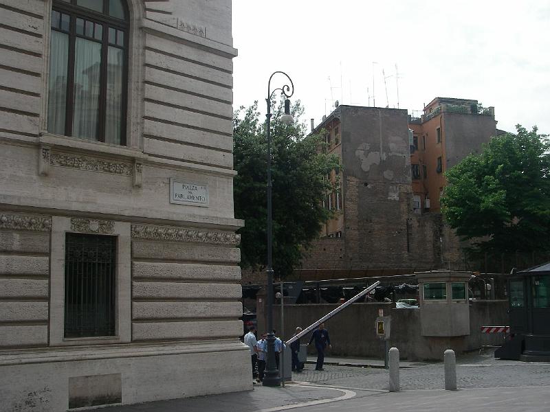 piazza-del-parlamento.JPG